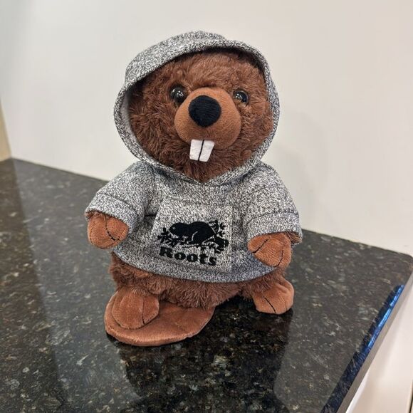 Roots Canada Beaver Stuffie Wearing Gray Hoodie 9" Plush Toy  Stuffed An… - Picture 7 of 7
